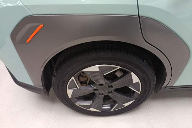Used AION Y 2022 70 Intelligent Edition Lithium Iron Phosphate Exterior 5