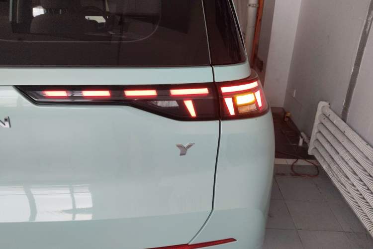 Used AION Y 2022 70 Intelligent Edition Lithium Iron Phosphate Exterior 6