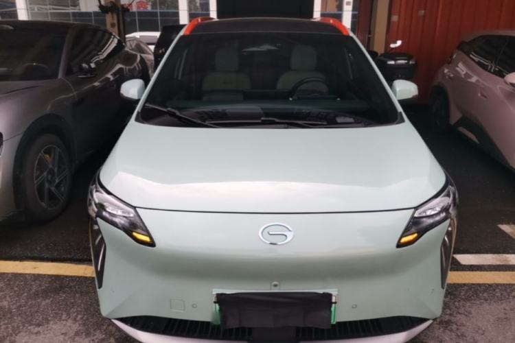 Used AION Y 2022 Plus 70 Tech Edition Front