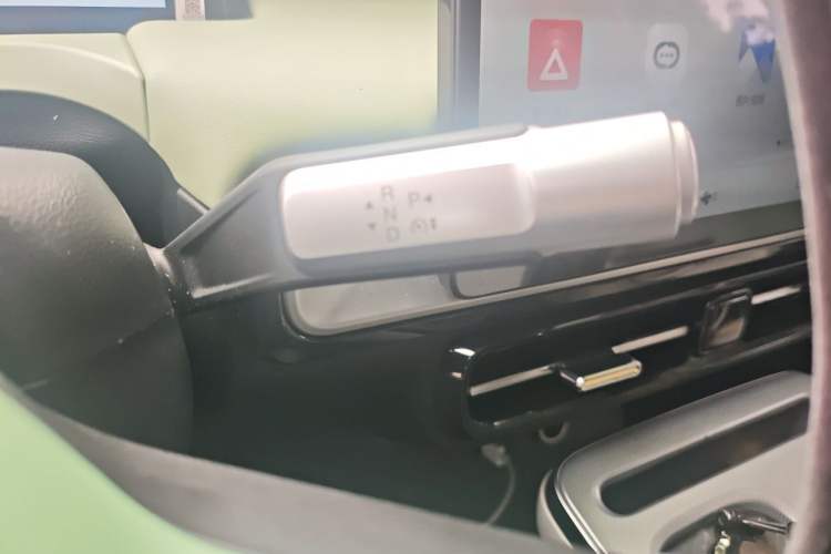 Used AION Y 2022 Plus 70 Enjoy Edition Gear Lever
