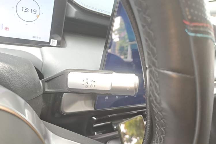 Used AION Y 2022 Plus 70 Smart Edition Gear Lever