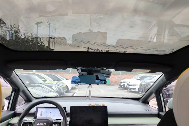 Used AION Y 2022 Plus 70 Smart Edition Headliner