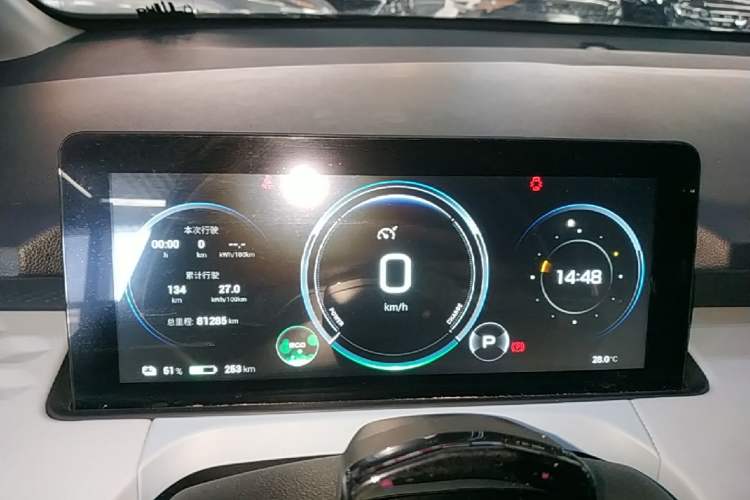Used AION Y 2022 70 Tech Edition Lithium Iron Phosphate Instrument Cluster