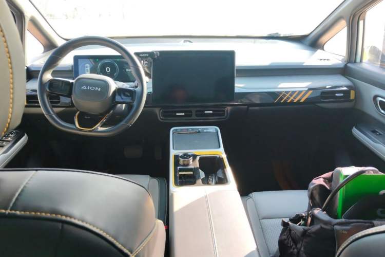 Used AION Y 2022 70 Intelligent Edition Lithium Iron Phosphate Interior 1