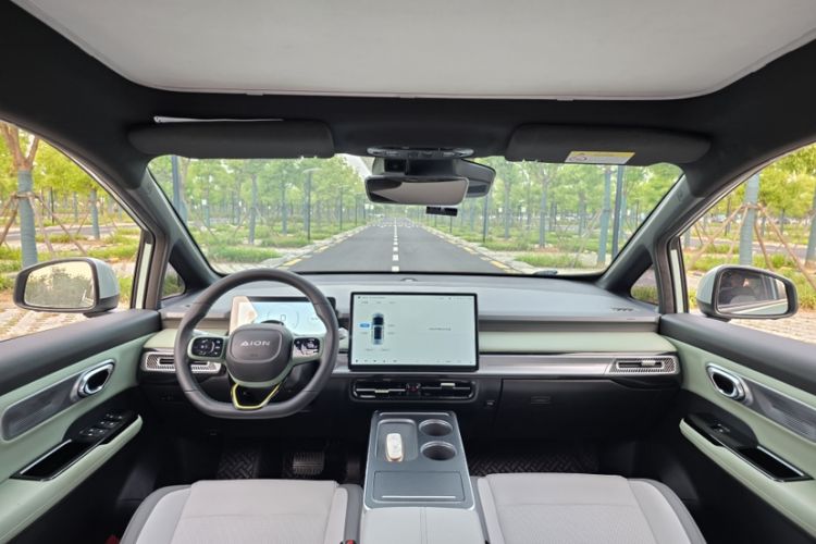 Used AION Y 2022 Plus 70 Tech Edition Interior 1
