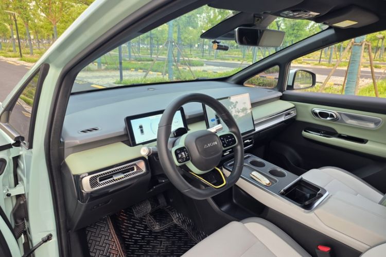 Used AION Y 2022 Plus 70 Tech Edition Interior 2