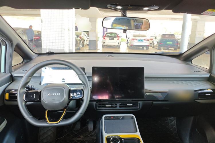 Used AION Y 2022 70 Intelligent Edition Lithium Iron Phosphate Interior 2