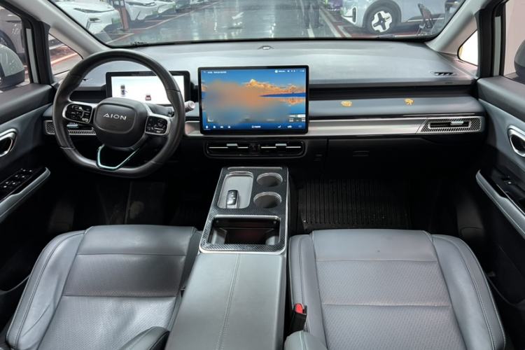 Used AION Y 2022 Plus 70 Smart Edition Interior 2