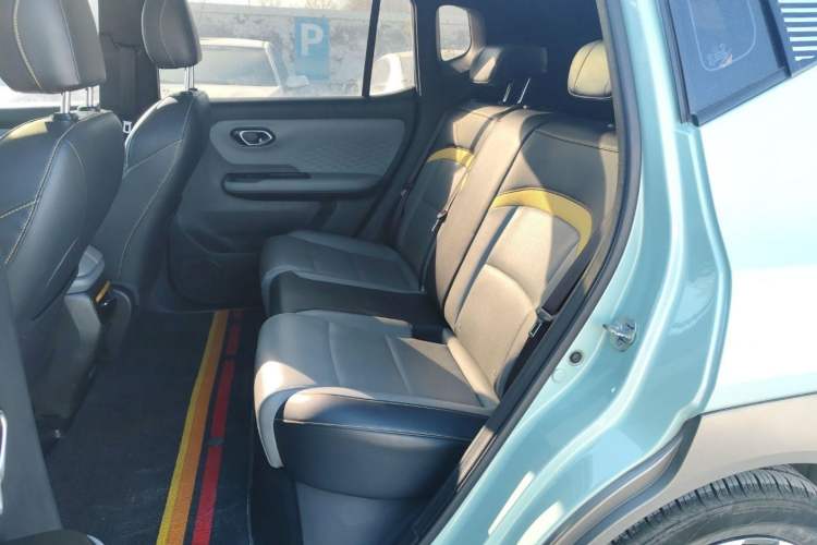 Used AION Y 2022 70 Intelligent Edition Lithium Iron Phosphate Interior 3