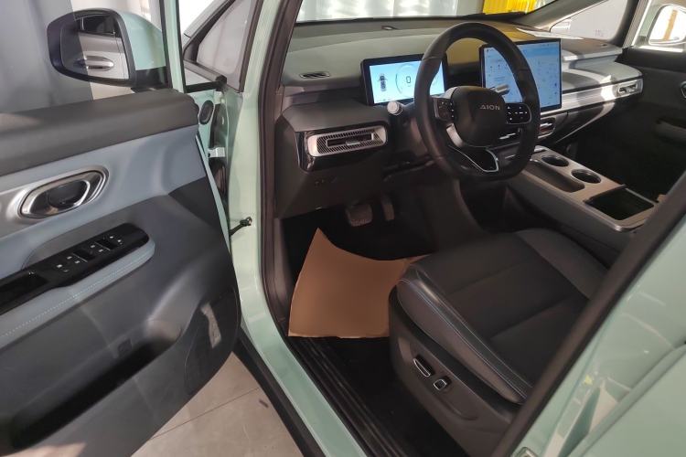 Used AION Y 2022 Plus 70 Smart Edition Interior 3