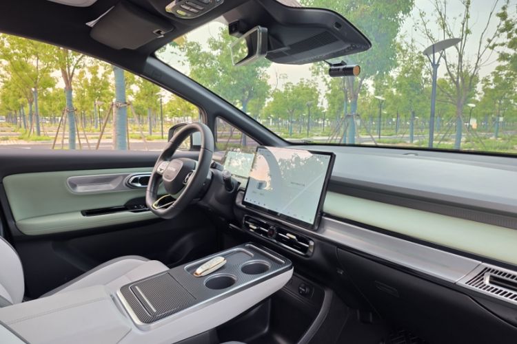 Used AION Y 2022 Plus 70 Tech Edition Interior 3