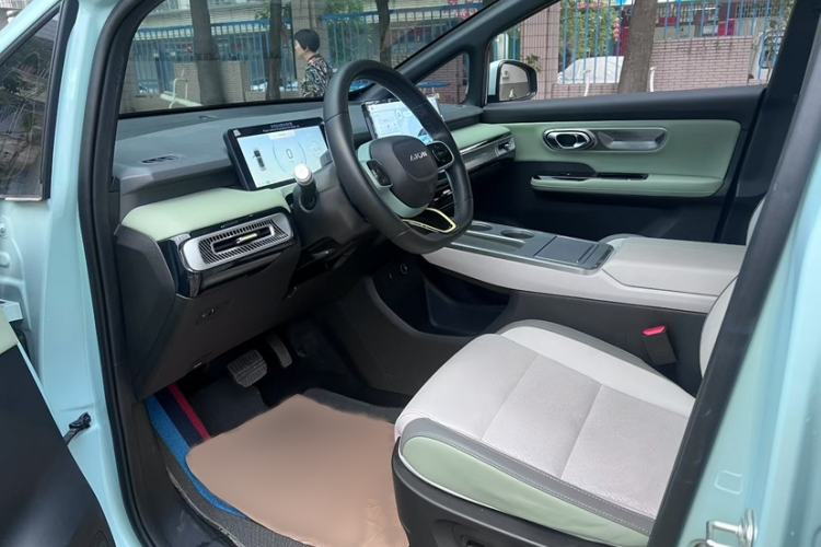 Used AION Y 2022 Plus 70 Tech Edition Interior 3