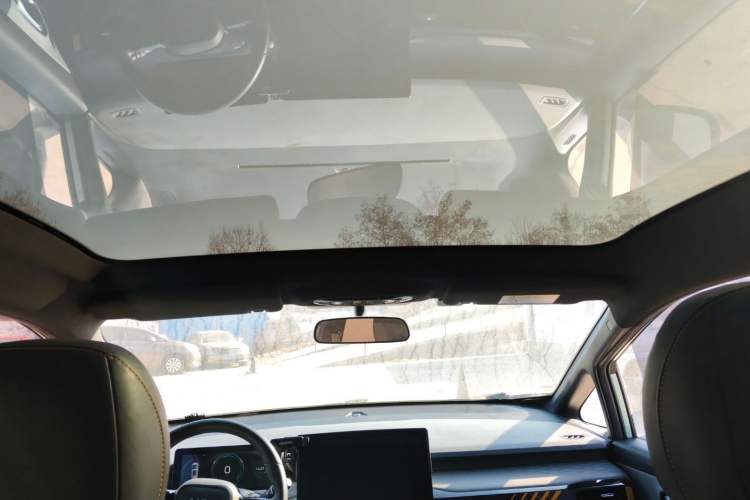 Used AION Y 2022 70 Intelligent Edition Lithium Iron Phosphate Interior 4