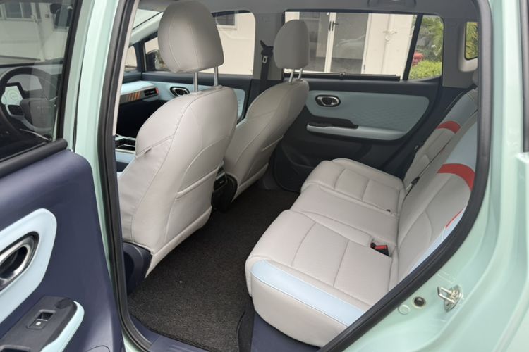 Used AION Y 2022 70 Intelligent Edition Lithium Iron Phosphate Interior 4