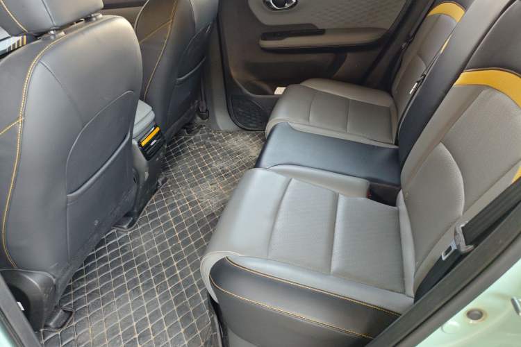 Used AION Y 2022 70 Intelligent Edition Lithium Iron Phosphate Interior 4