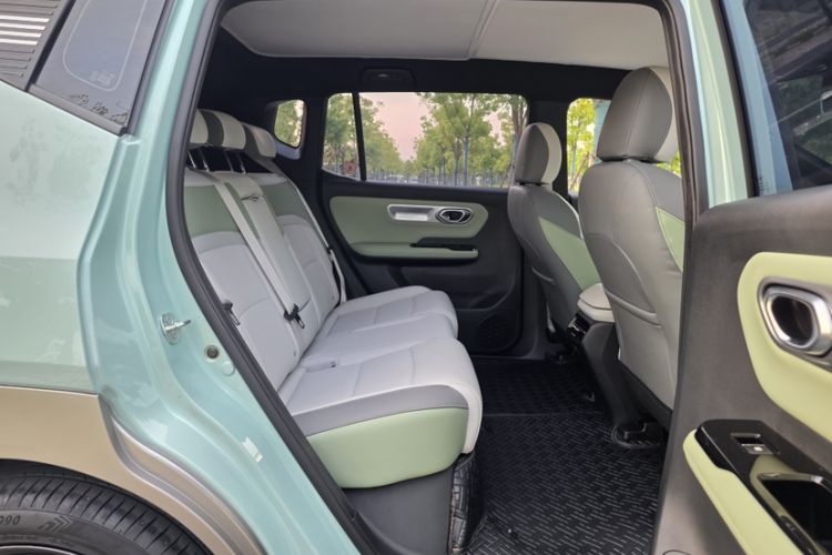 Used AION Y 2022 Plus 70 Tech Edition Interior 6
