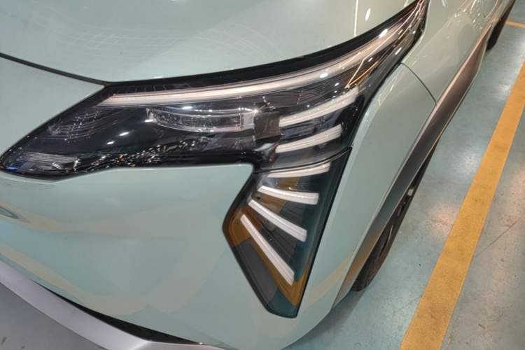 Used AION Y 2022 Plus 70 Smart Edition Left Front Headlight