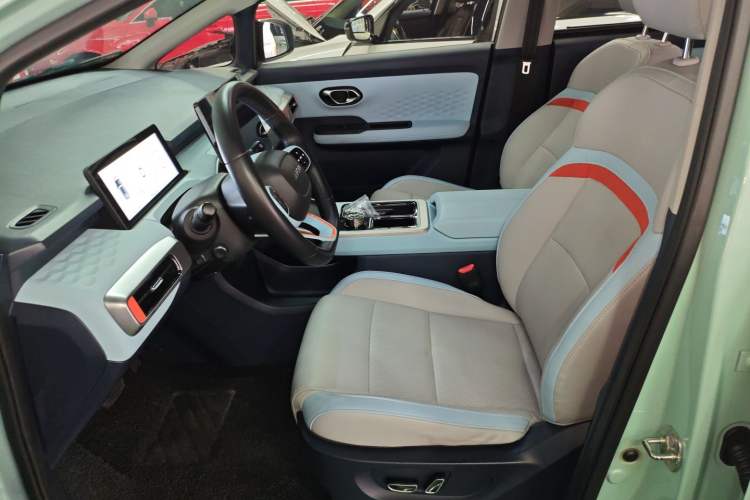 Used AION Y 2022 70 Intelligent Edition Lithium Iron Phosphate Left Front Seat