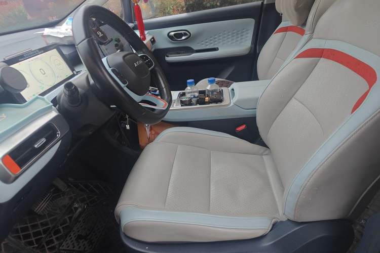 Used AION Y 2022 70 Intelligent Edition Lithium Iron Phosphate Left Front Seat