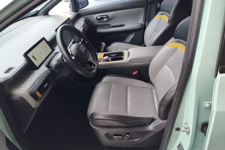 Used AION Y 2022 70 Intelligent Edition Lithium Iron Phosphate Left Front Seat