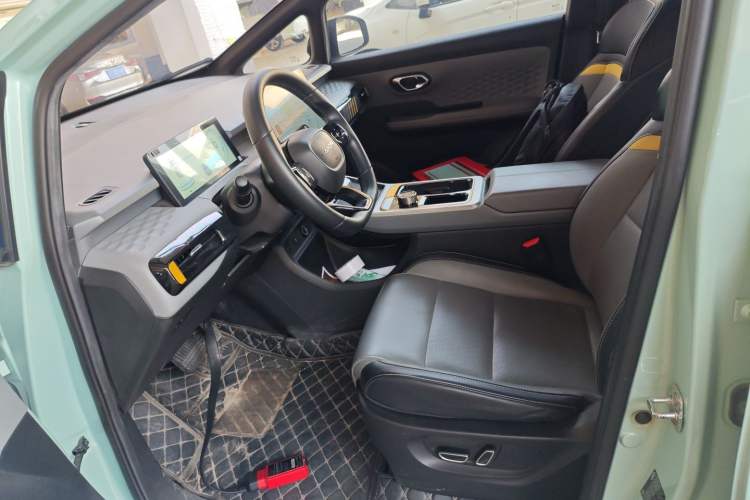 Used AION Y 2022 70 Intelligent Edition Lithium Iron Phosphate Left Front Seat