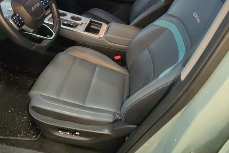 Used AION Y 2022 Plus 70 Smart Edition Left Front Seat