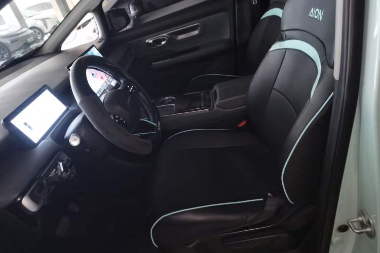 Used AION Y 2022 Plus 70 Enjoy Edition Left Front Seat