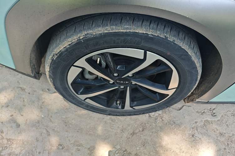 Used AION Y 2022 Plus 70 Smart Edition Left Front Wheel Hub