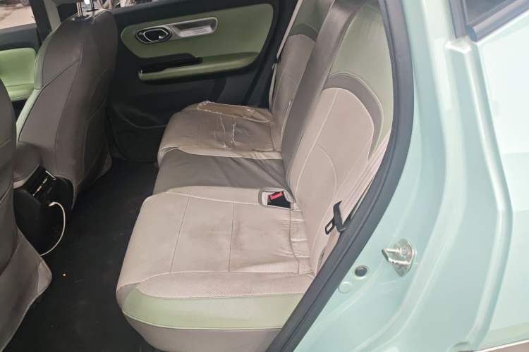 Used AION Y 2022 Plus 70 Enjoy Edition Left Rear Seat