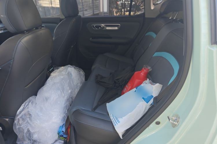 Used AION Y 2022 Plus 70 Smart Edition Left Rear Seat