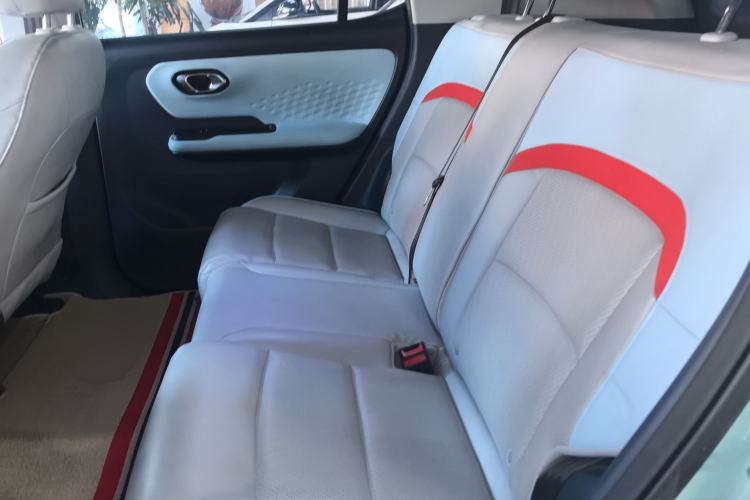 Used AION Y 2022 80 Ultra-Long Range Edition Left Rear Seat
