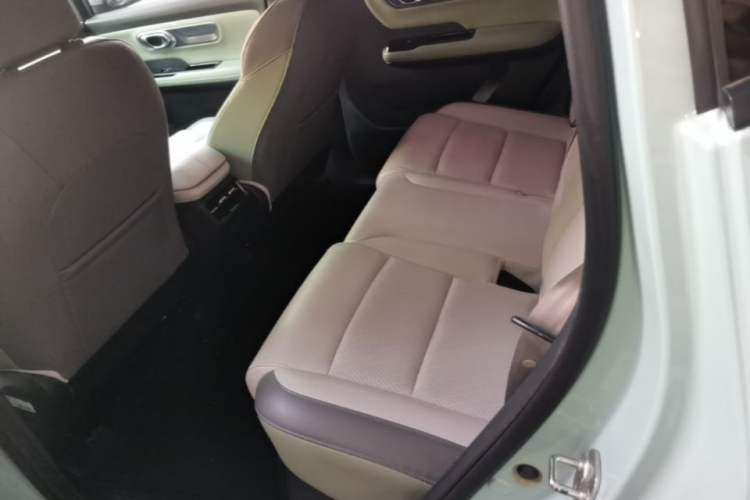 Used AION Y 2022 Plus 70 Tech Edition Left Rear Seat