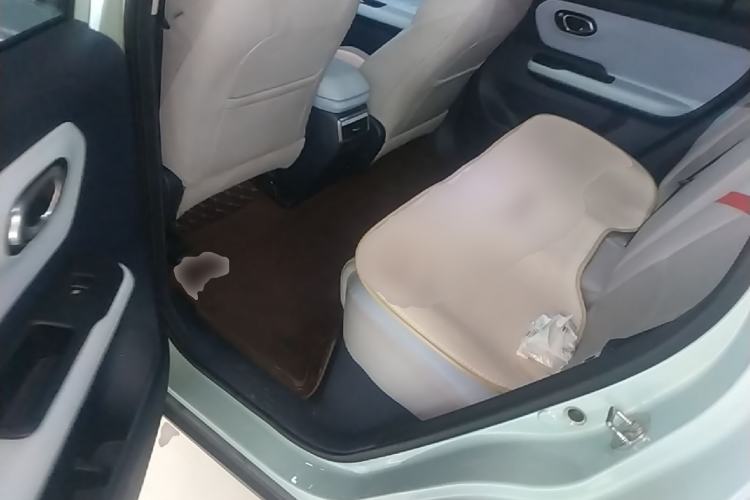 Used AION Y 2022 70 Intelligent Edition Lithium Iron Phosphate Left Rear Seat