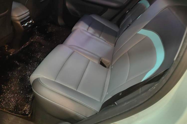 Used AION Y 2022 Plus 70 Smart Edition Left Rear Seat