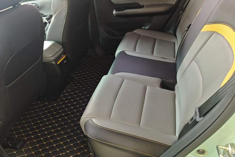 Used AION Y 2022 70 Intelligent Edition Lithium Iron Phosphate Left Rear Seat