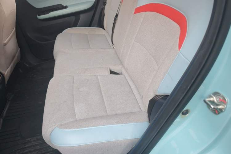 Used AION Y 2022 70 Enjoyment Edition Lithium Iron Phosphate Left Rear Seat