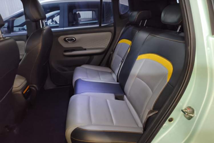 Used AION Y 2022 70 Intelligent Edition Lithium Iron Phosphate Left Rear Seat