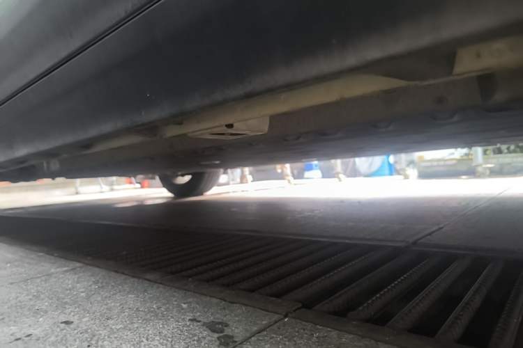Used AION Y 2022 70 Intelligent Edition Ternary Lithium Left Side Sill