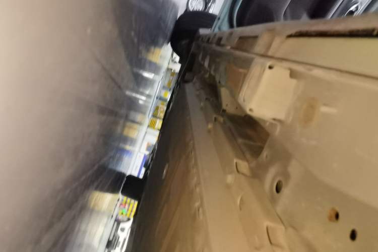 Used AION Y 2022 Plus 70 Smart Edition Left Side Sill