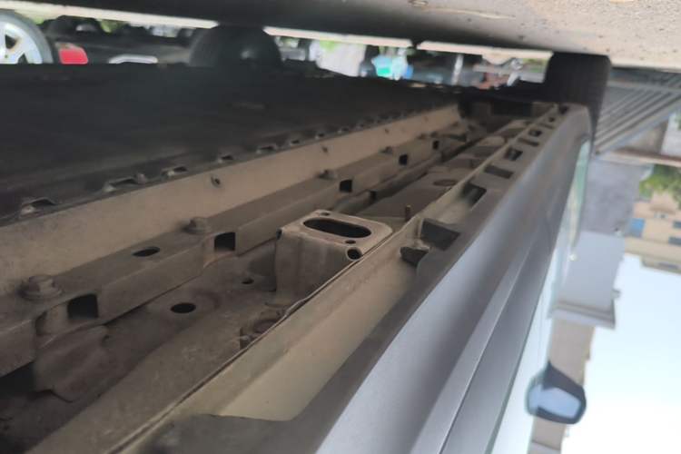 Used AION Y 2022 70 Intelligent Edition Lithium Iron Phosphate Left Side Sill