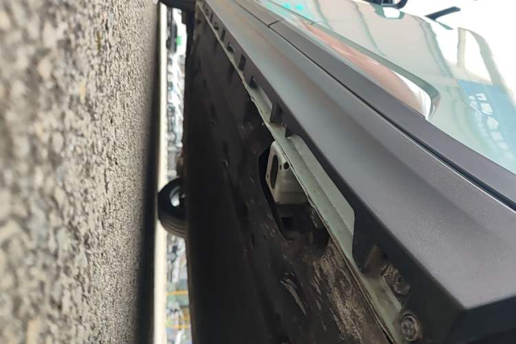Used AION Y 2022 Plus 80 Intelligent Driving Edition Left Side Sill