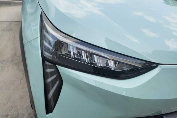 Used AION Y 2022 70 Intelligent Driving Version Lithium Iron Phosphate Right Front Headlight