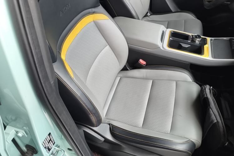 Used AION Y 2022 70 Intelligent Edition Lithium Iron Phosphate Right Front Seat