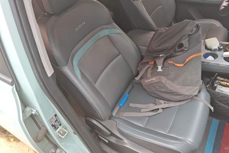 Used AION Y 2022 Plus 70 Smart Edition Right Front Seat