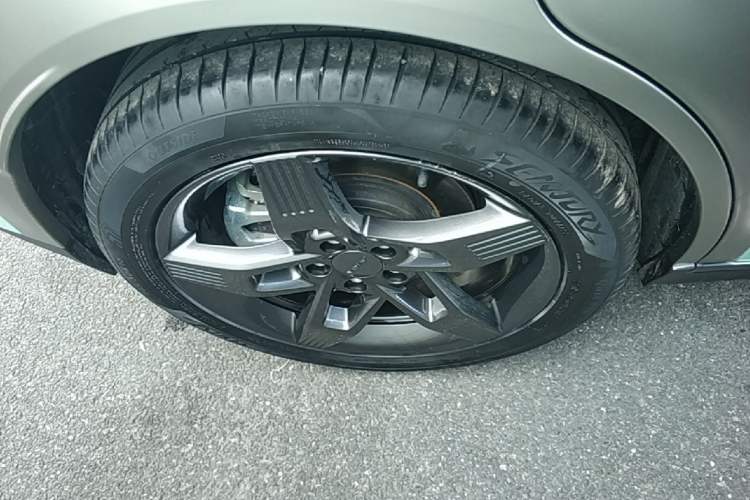Used AION Y 2022 Plus 70 Tech Edition Right Rear Wheel Hub