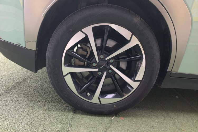 Used AION Y 2022 Plus 70 Smart Edition Right Rear Wheel Hub
