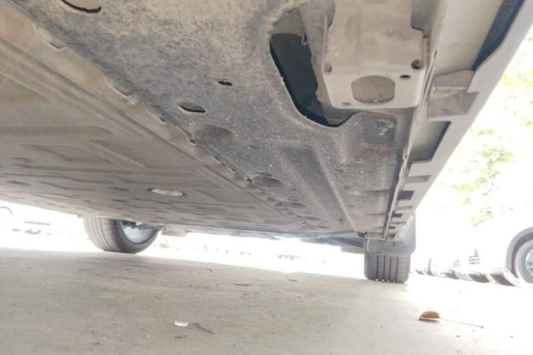 Used AION Y 2022 70 Tech Edition Lithium Iron Phosphate Right Side Sill