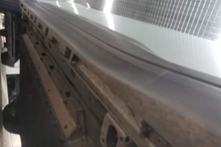 Used AION Y 2022 70 Intelligent Edition Lithium Iron Phosphate Right Side Sill
