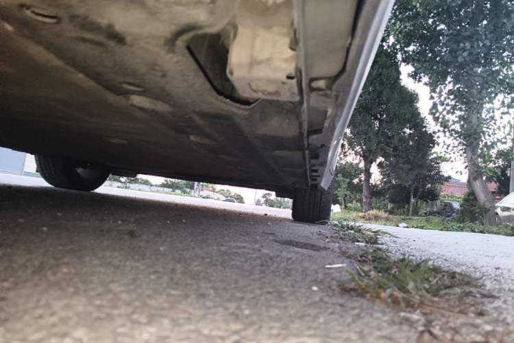 Used AION Y 2022 70 Tech Edition Lithium Iron Phosphate Right Side Sill
