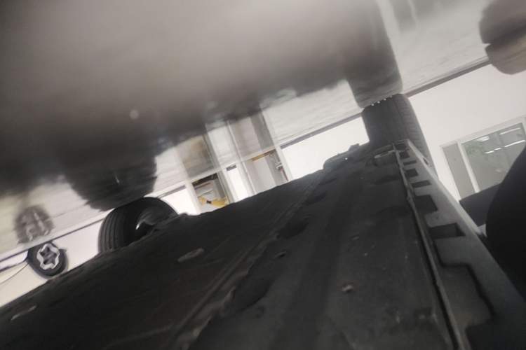 Used AION Y 2022 70 Tech Edition Lithium Iron Phosphate Right Side Sill
